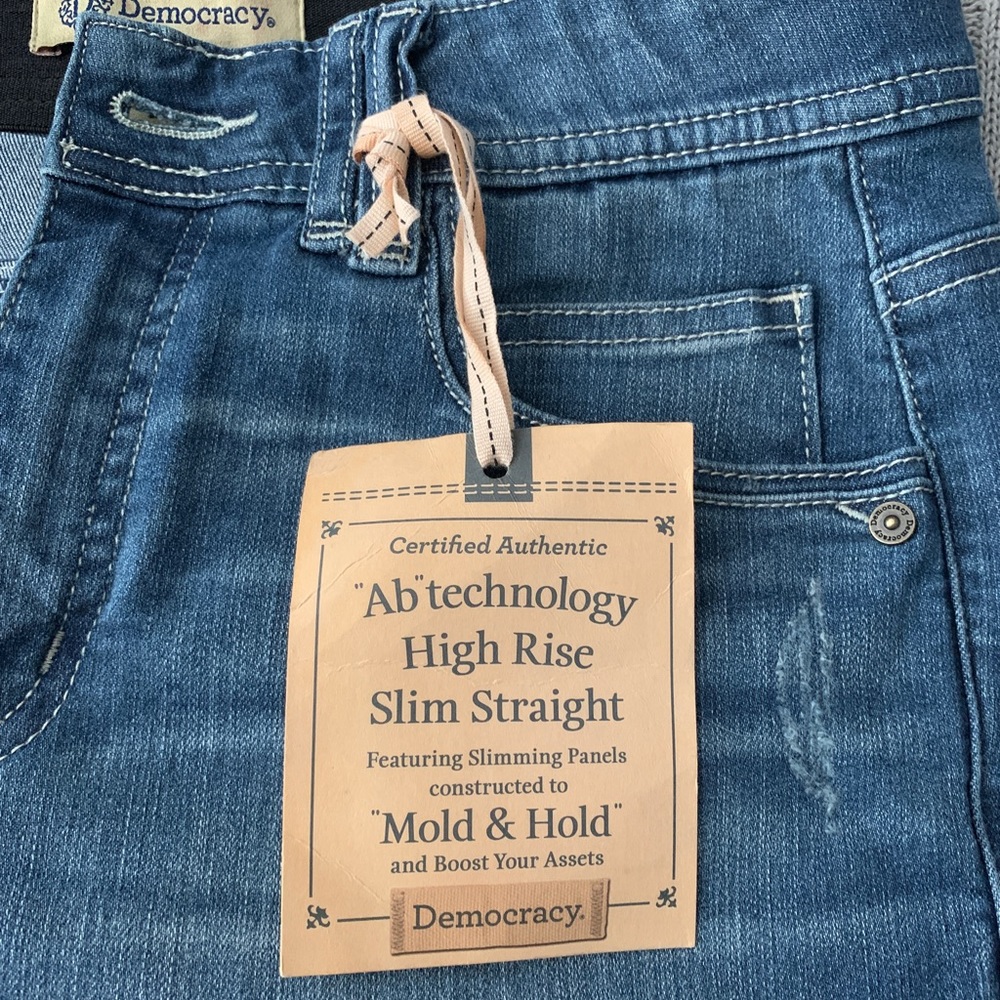 NWT NEW Democracy High Rise Slim Straight Distressed Jeans size 6 Ab technology - Picture 2 of 16